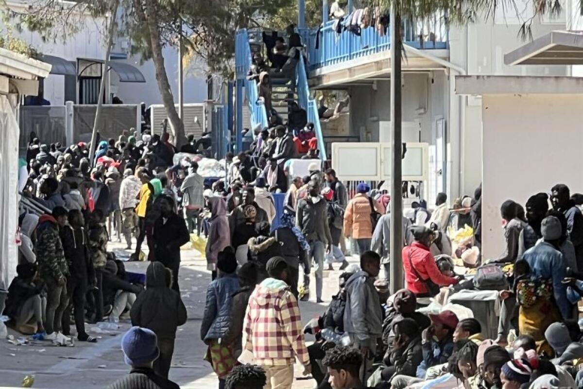 Sui migranti è scontro tra Italia e Francia, Tajani non va a Parigi - 