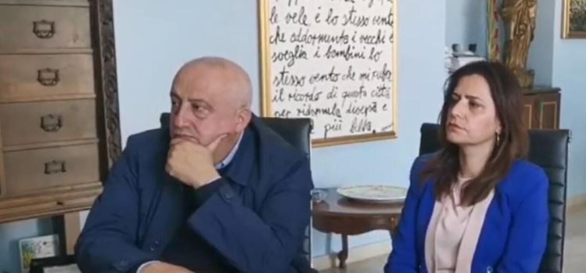 Finanziamenti, giugno rimane la deadline fondamentale: nuovo vertice con il dipartimento - L'assessore Caruso e il dirigente Collura