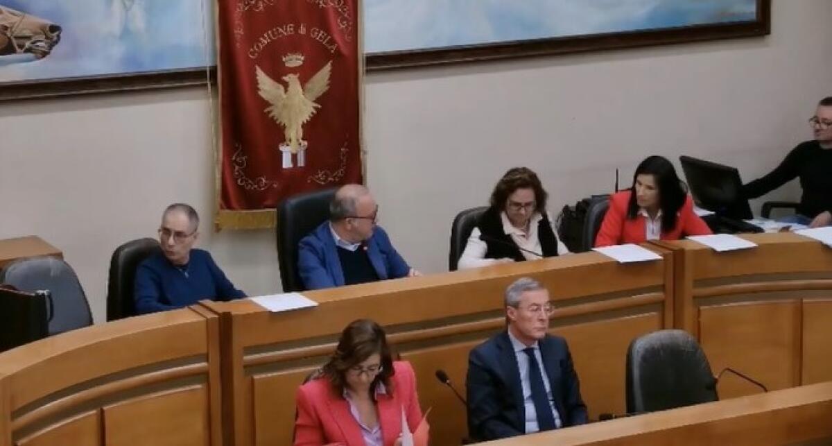 I pro-Greco e i civici di "Una Buona Idea" decisivi per la maxi variazione di bilancio, l'atto passa - 