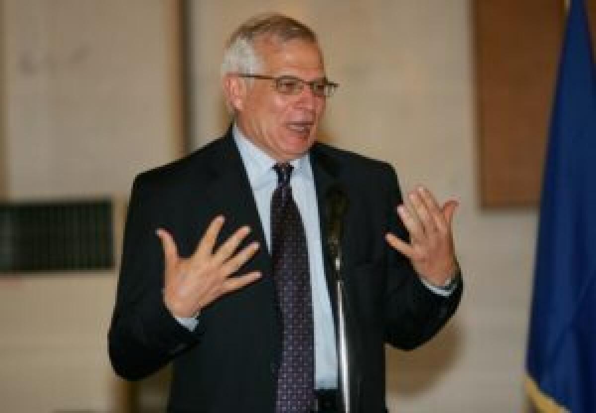 Ucraina, Borrell “Putin la smetta, non sia una nuova Bielorussia” - 