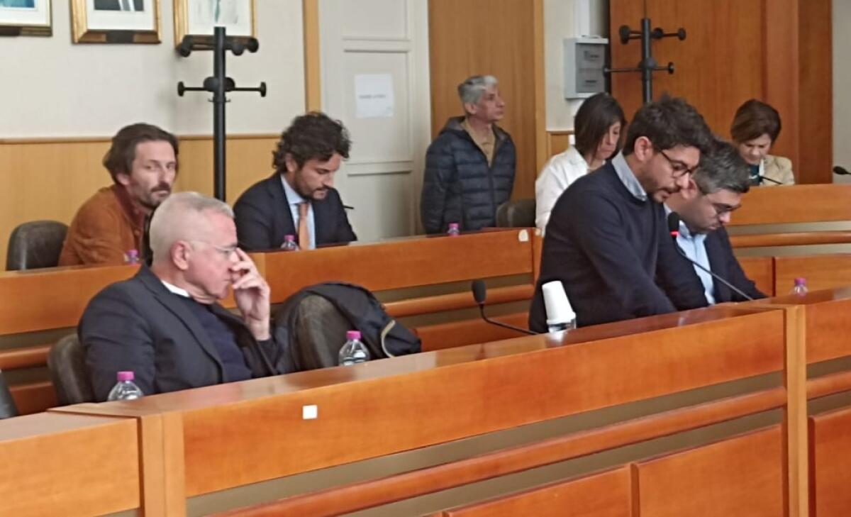 Passa il Pef, ok dall'aula: centrodestra, "offese le istituzioni" - 