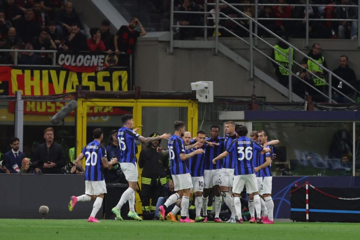 Milan-Inter 0-2, decidono Dzeko e Mkhitaryan -