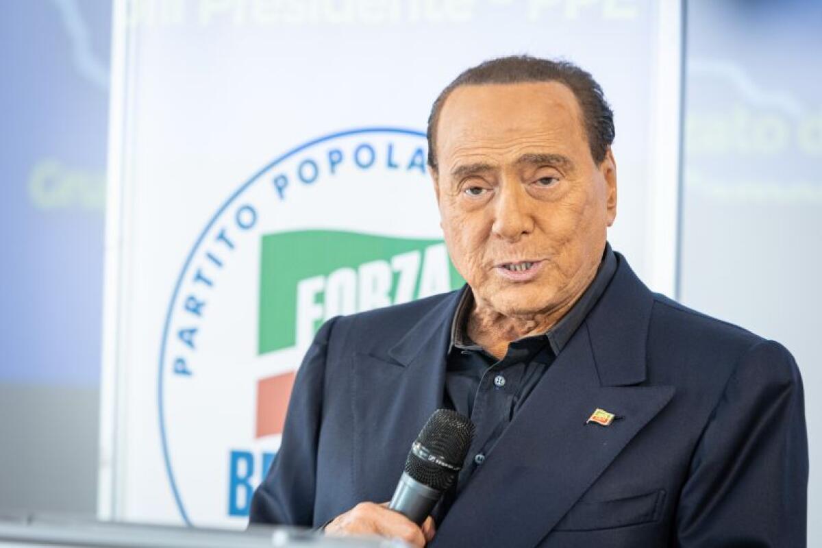 Berlusconi “Sto recuperando, prosegue rinnovamento di Forza Italia” -