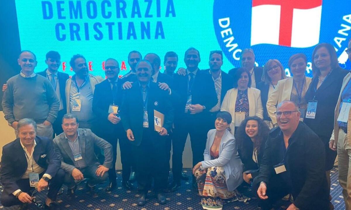 Schifani "battezza" Dc nel centrodestra, Cuffaro guida nazionale: al congresso gruppo locale - I delegati del territorio al congresso nazionale