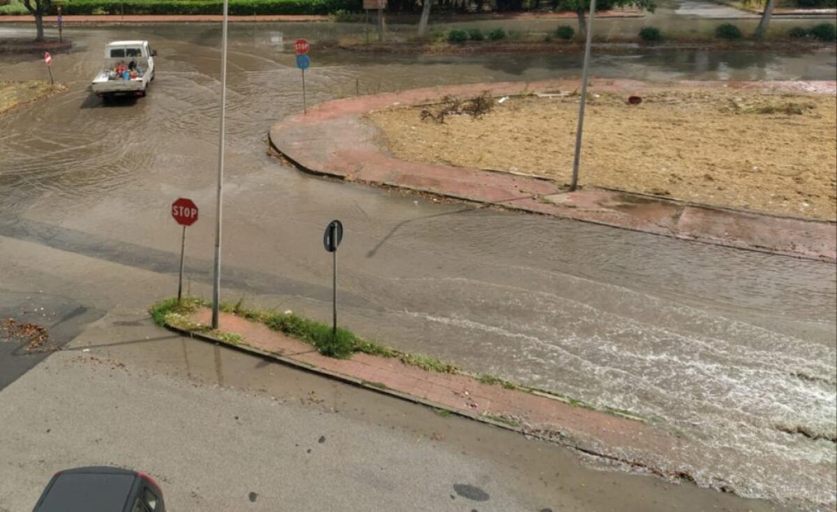 Forti piogge sulla città, disagi in diverse zone - 