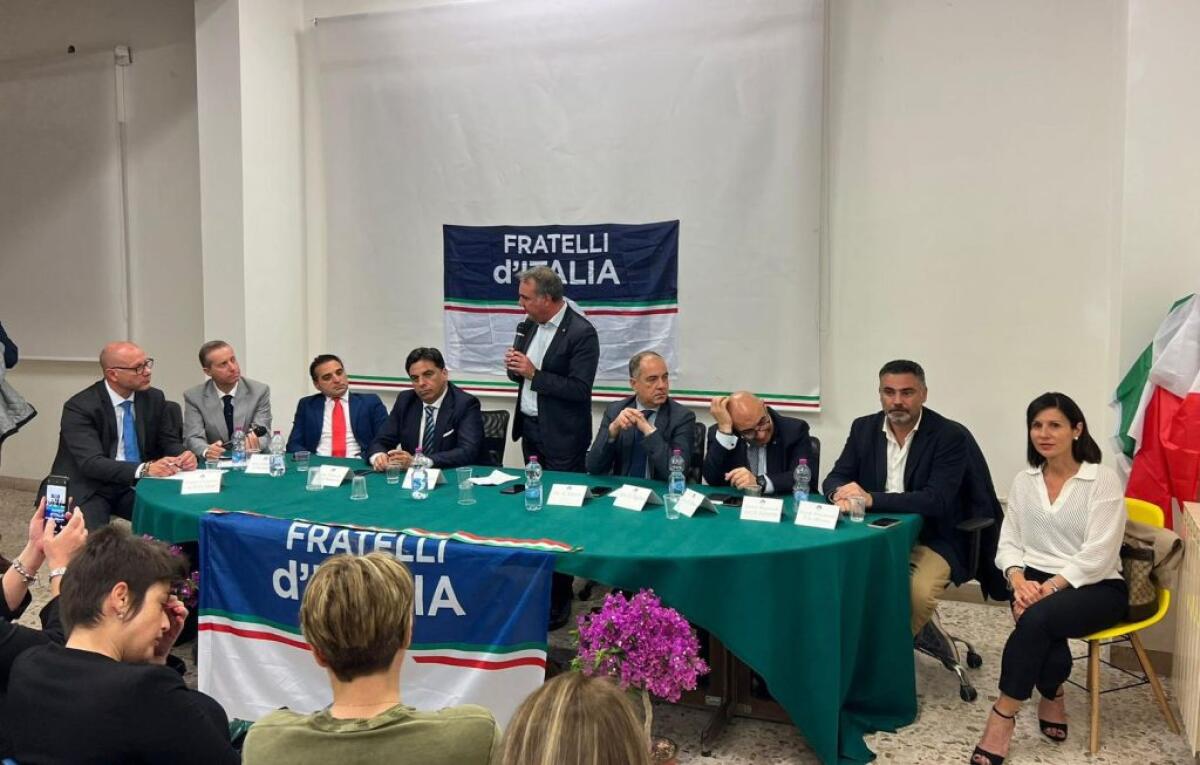 Dirigenti centrodestra lavorano all'unità, segnali dal territorio: Bennici, "grandi ambizioni" - Una riunione del centrodestra provinciale