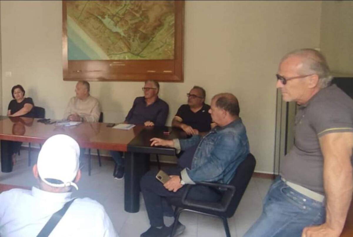 Consorzio bonifica, crisi senza fine: Flai, "stato di agitazione, governo regionale assente" - Un'assemblea dei lavoratori del Consorzio locale