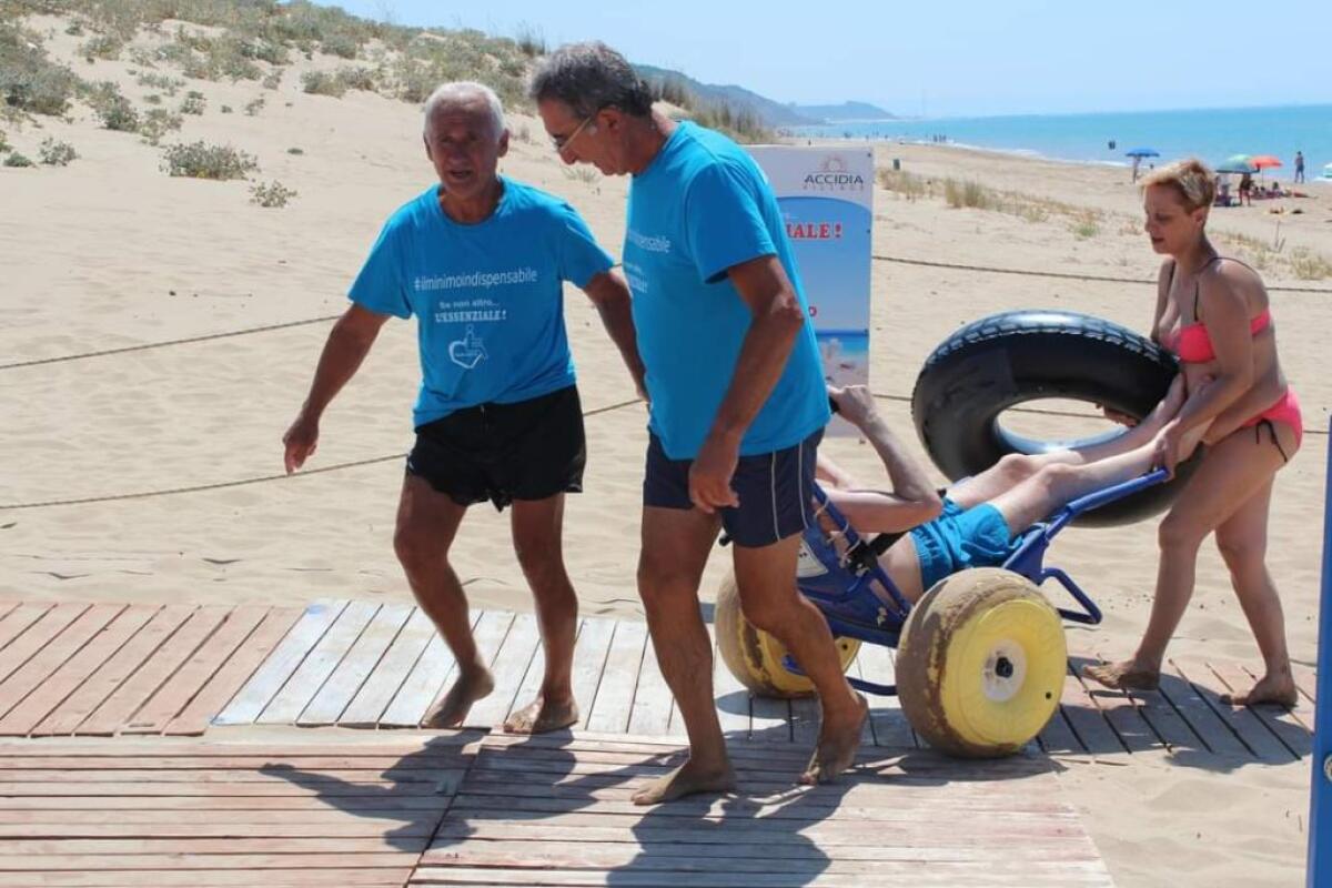 Vandalizzate job da mare ma parte la gara di solidarietà - 