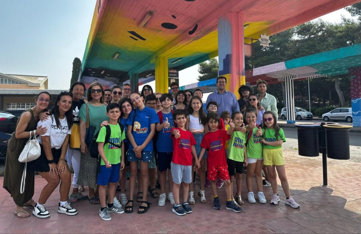 La città può cambiare grazie agli artisti, completata l'opera alla stazione ferroviaria - 