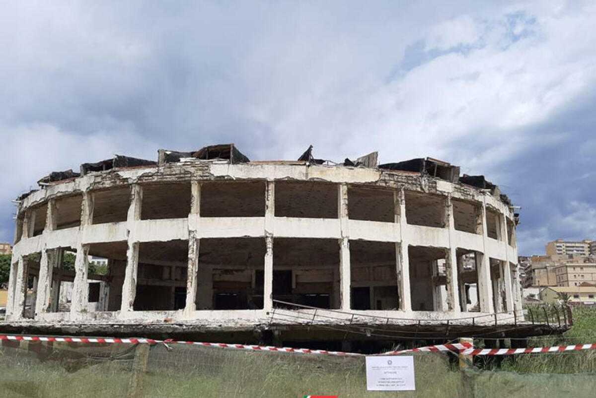 Omissioni per "La Conchiglia", dirigente sceglie oblazione: dibattimento per altro imputato - La vecchia struttura della Conchiglia