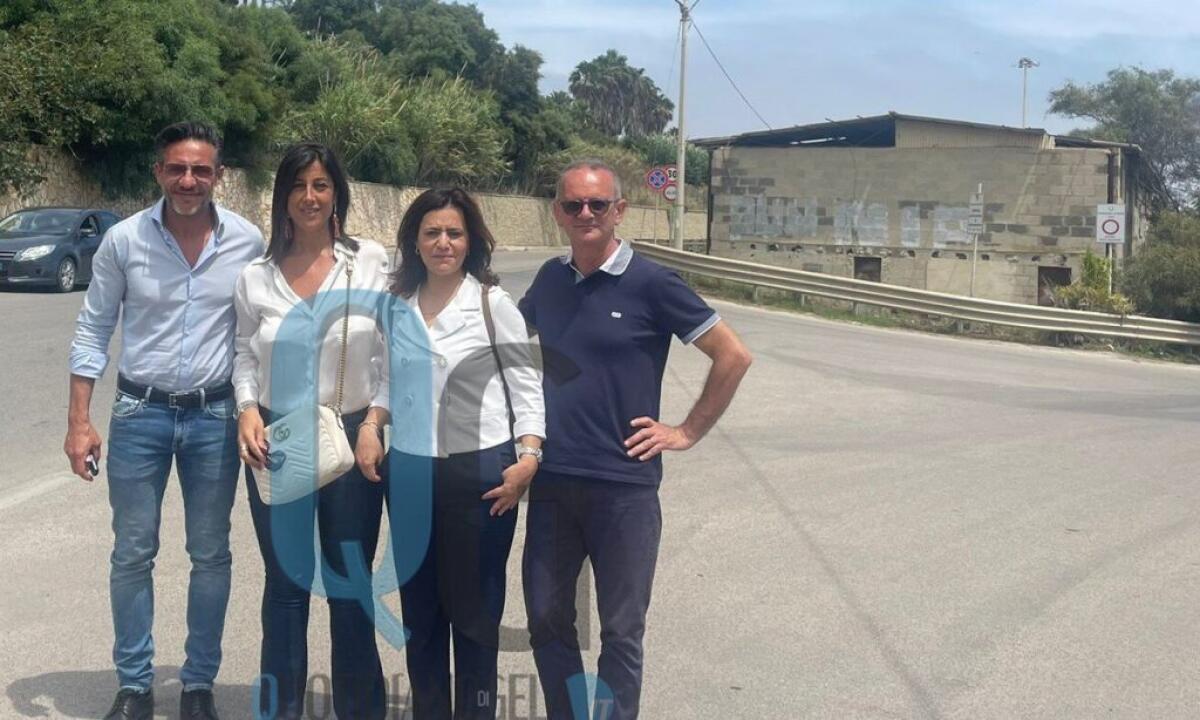 Collegamento porto-asse viario, fondi Pnrr: sopralluogo e a breve alternative progettuali - I due assessori Morselli e Caruso insieme al rup Marino 