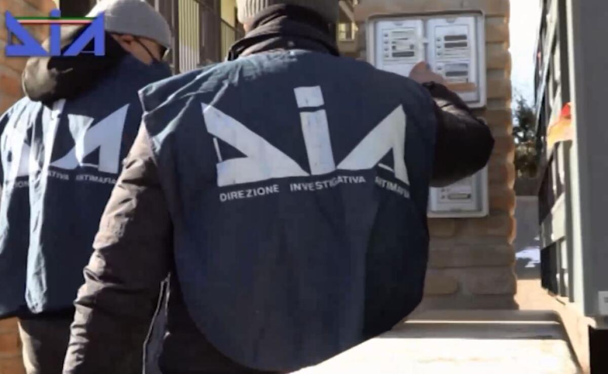 Camorra, tre arresti per estorsioni a imprenditori - 