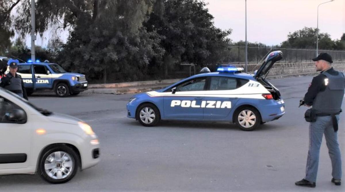 Controlli in città, polizia denuncia ventidue persone: sanzionate anche attività commerciali -