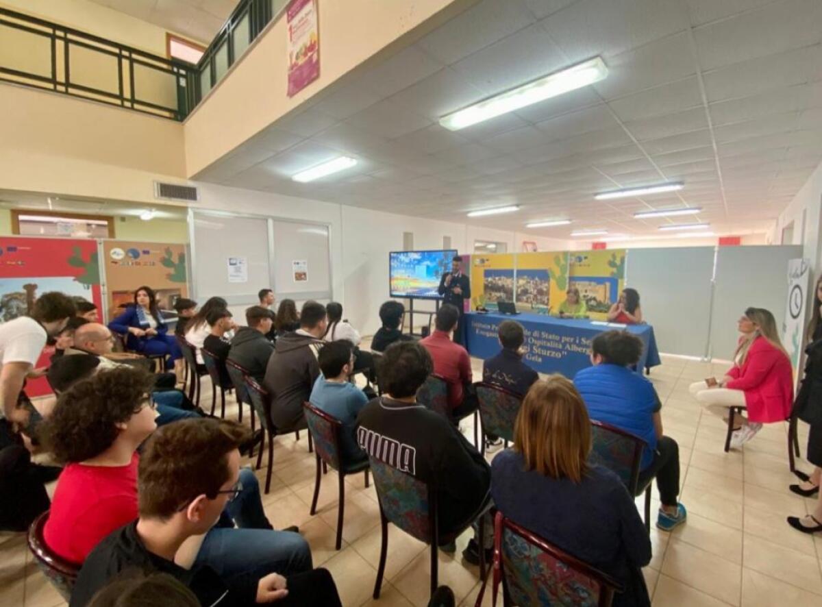 Lezioni di legalità, i carabinieri nelle scuole della città - 