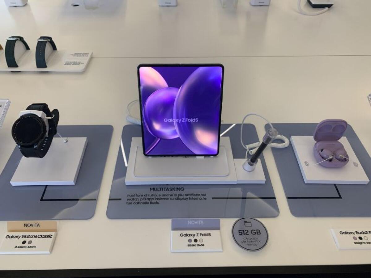 Samsung, novità in arrivo a partire dai pieghevoli - 