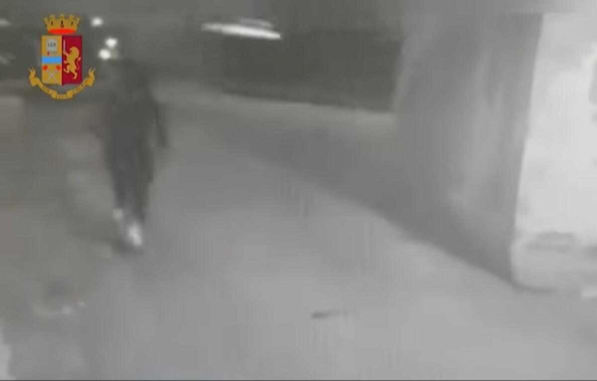 Spari in via Petrarca, giovani arrestati già coinvolti in un'indagine antidroga: a breve interrogatori - 