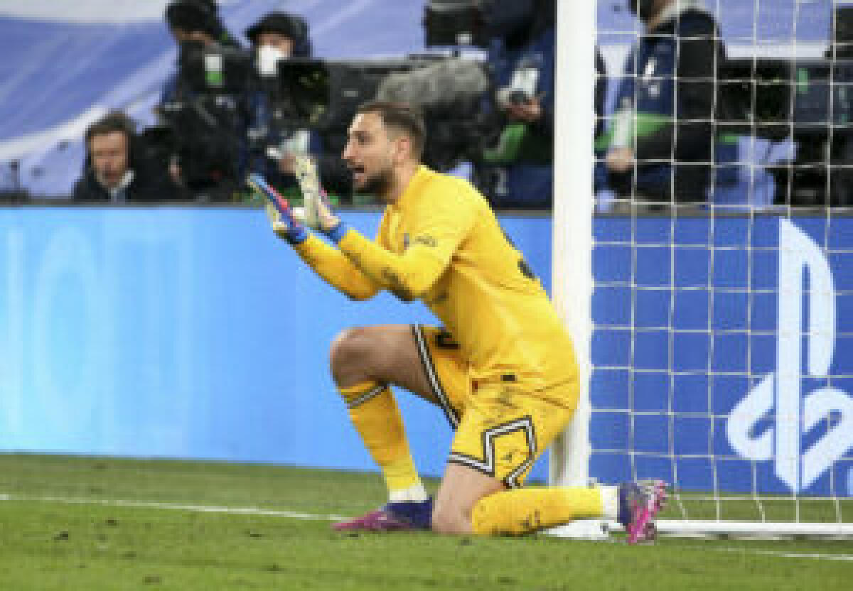 Donnarumma e la compagna rapinati nella notte a Parigi - 