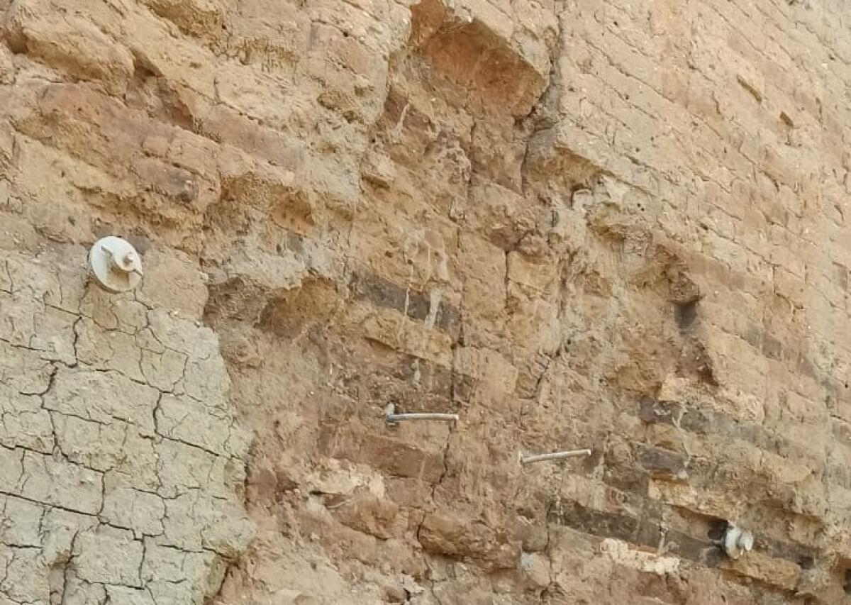 Cedimenti e degrado mura Timoleontee, Alessi presenta un esposto in procura - Uno dei cedimenti riscontrato da Alessi