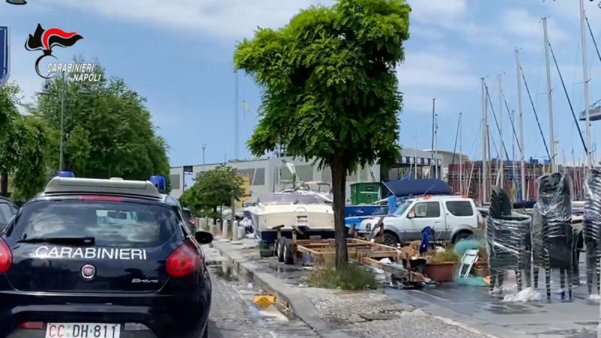 Duro colpo al clan di camorra Cesarano, 18 arresti - 