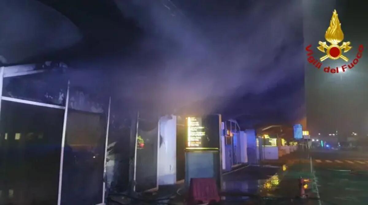 Incendio nell’aeroporto di Catania, voli sospesi fino a 19 luglio - 