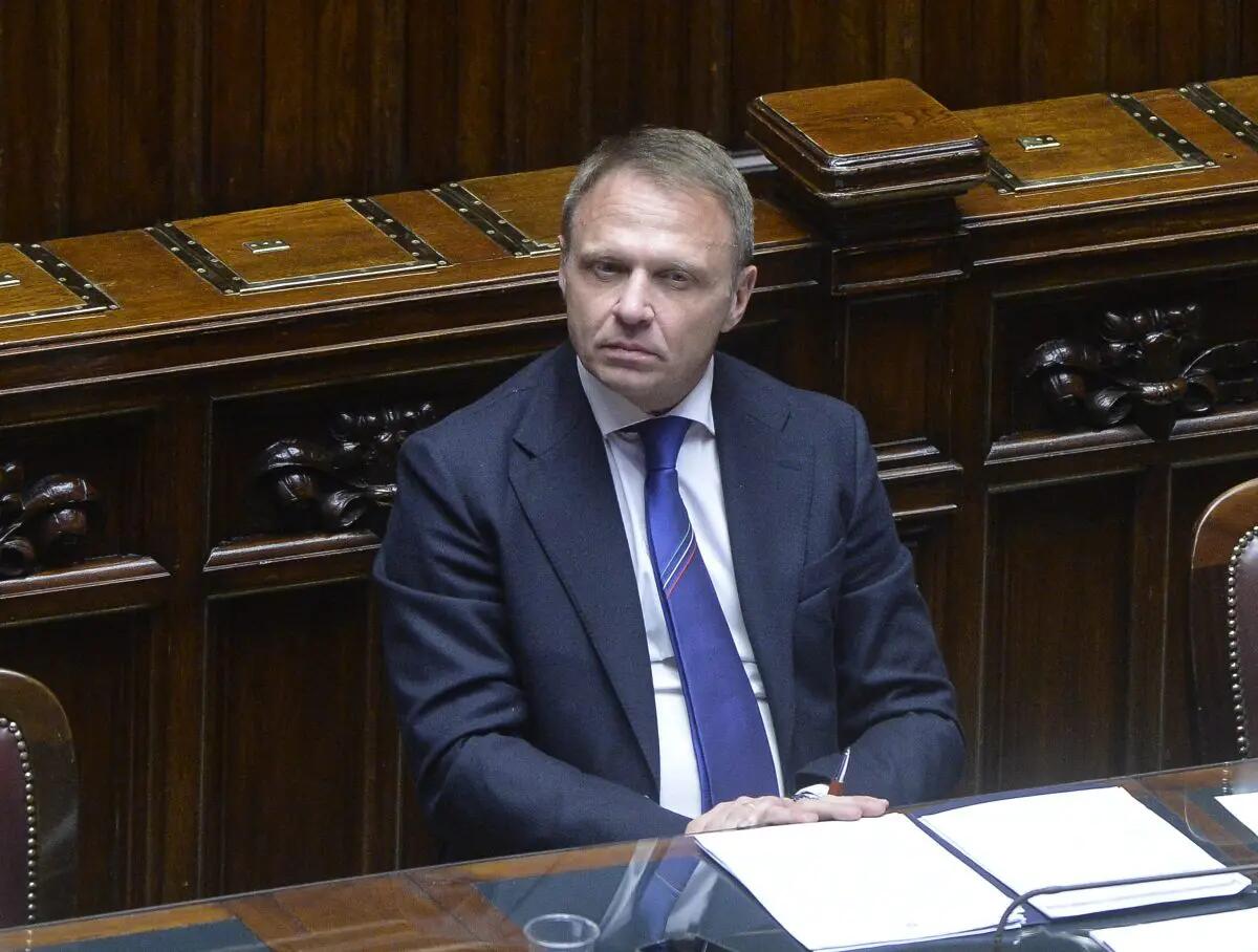 Decreto Flussi, Lollobrigida “Governo promuove immigrazione legale” - 