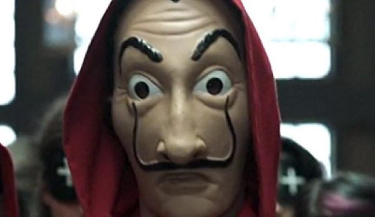 Un'arma e i volti mascherati da "Casa di Carta", misura confermata per minore: no riesame a ricorso - 