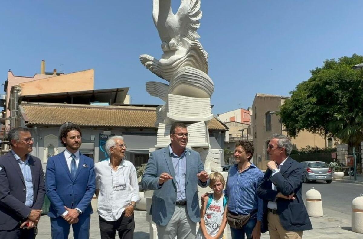 “Librarsi”, l’opera di Cumbo riqualifica largo San Biagio - La presentazione dell'opera