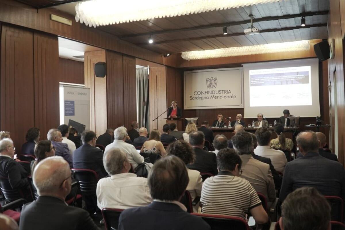 Accordo Confindustria-Intesa Sanpaolo, 3 miliardi per le imprese sarde - 