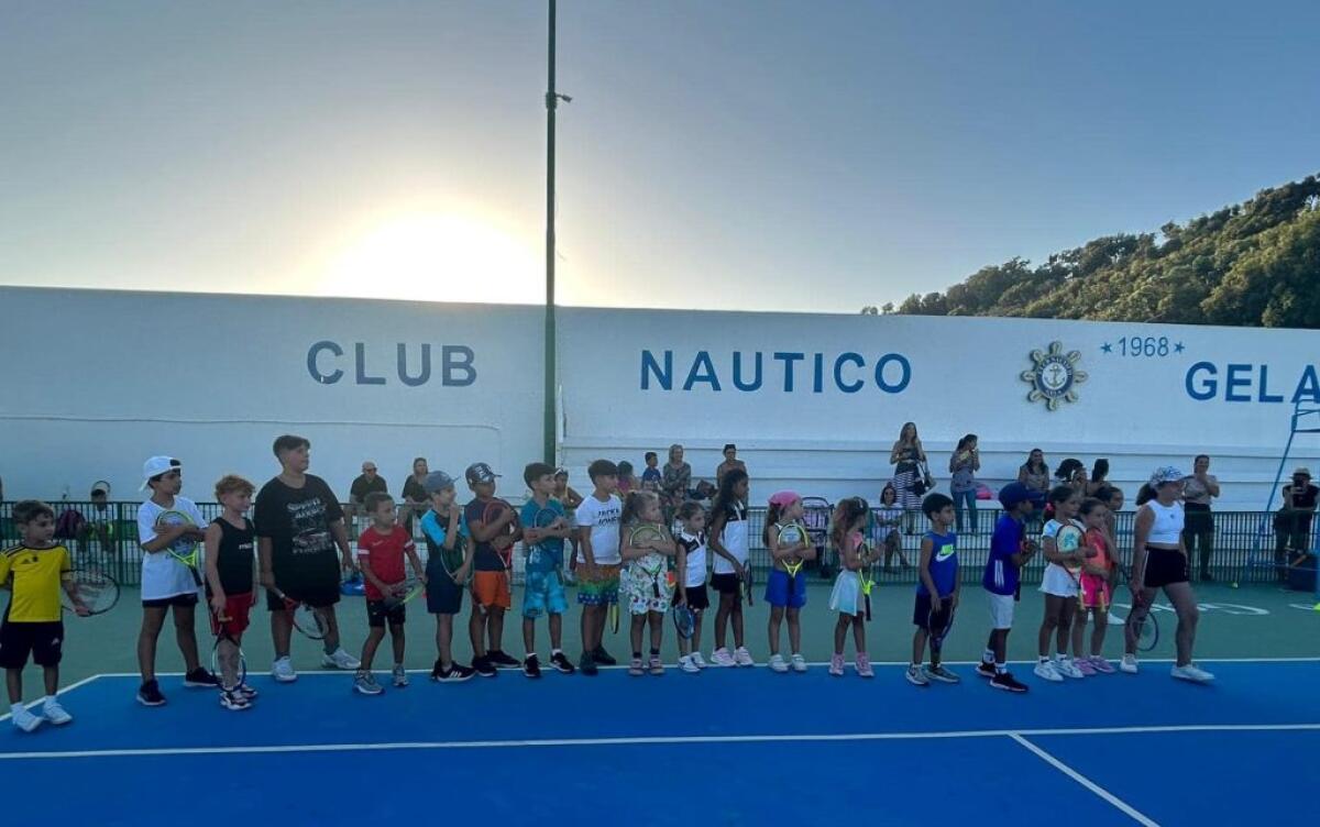 Tanti piccoli tennisti al "Nautico", concluso il corso: "I valori dello sport aiutano la formazione" -