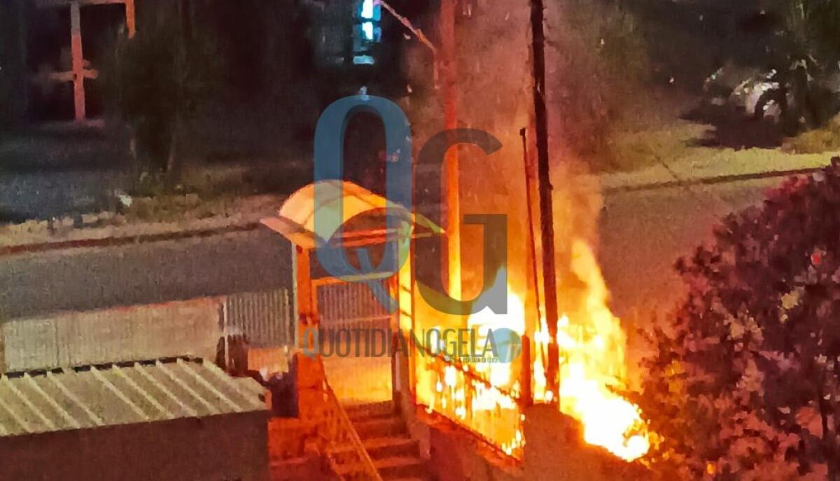 Fiamme in via Cicerone, incendio nei pressi di alcune abitazioni -