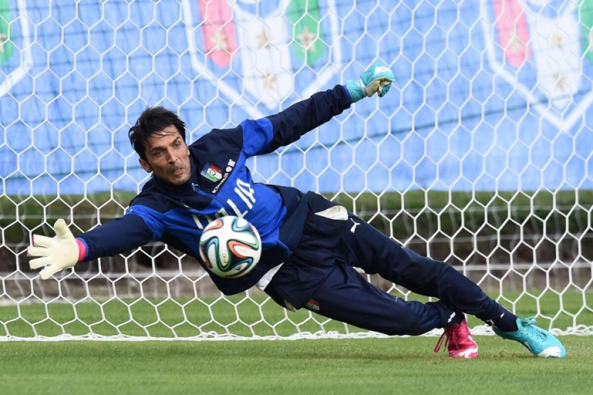 Buffon lascia il calcio “Ti ho dato tutto” - 