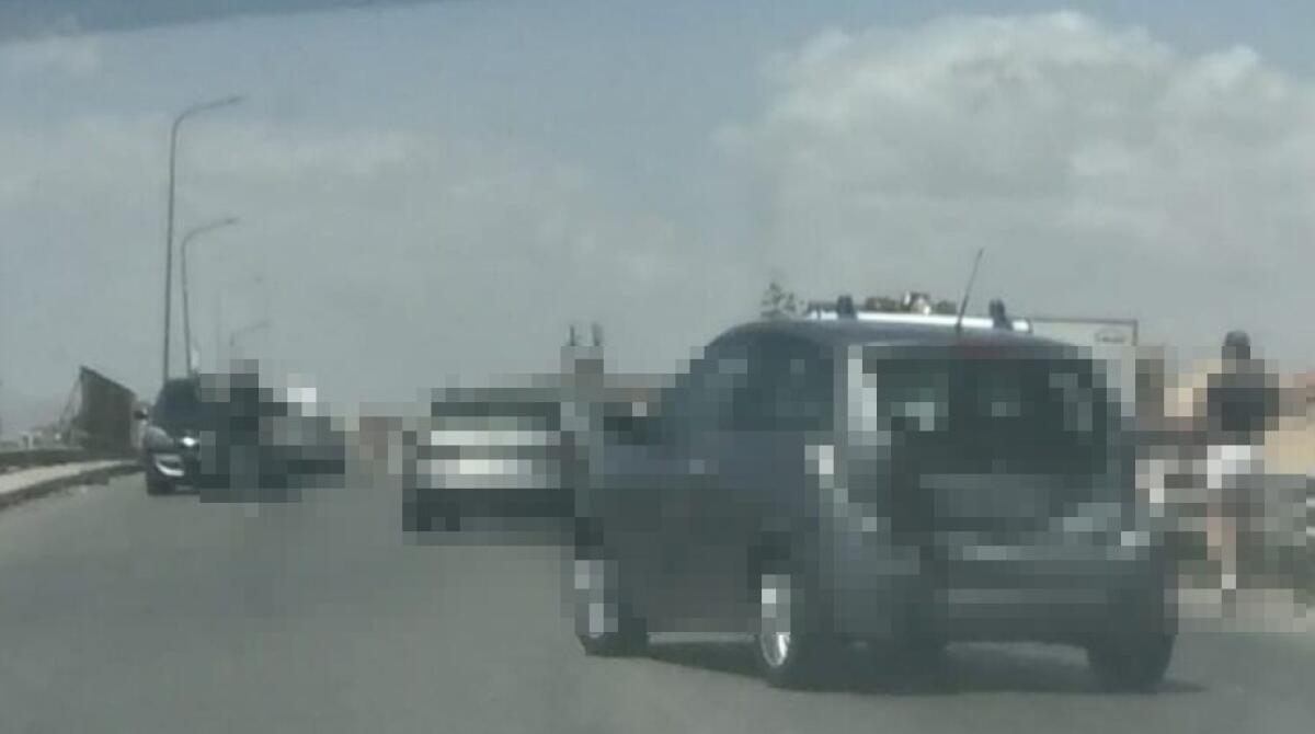 Incidente stradale in via Venezia, impatto e feriti - 