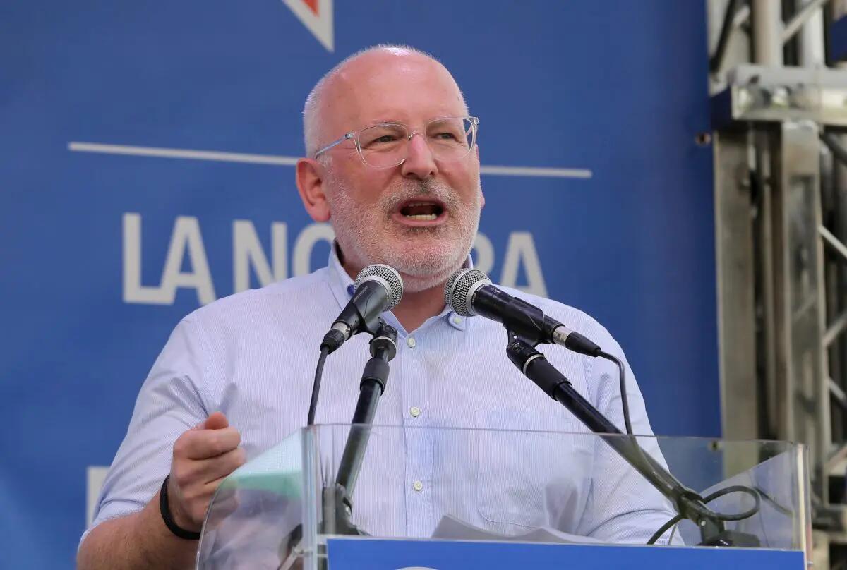 Timmermans lascia la Commissione Ue, le deleghe passano a Sefcovic - 