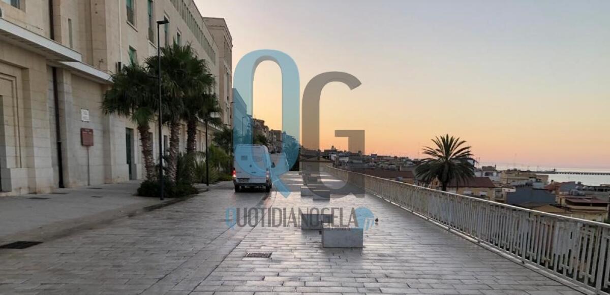 Interventi di pulizia in viale Mediterraneo e lungo la scalinata, effettuate le attività - 