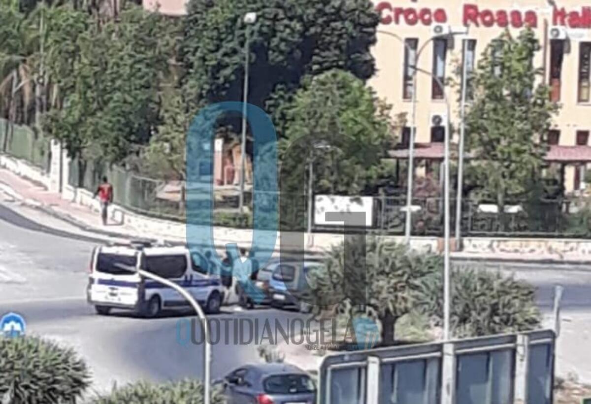 Scontro tra auto in via Madonna del Rosario, terzo incidente in poche ore - 