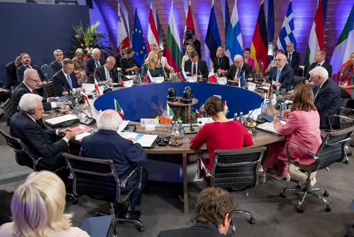 Da Mattarella e 5 capi di Stato mediterranei appello per il clima - 