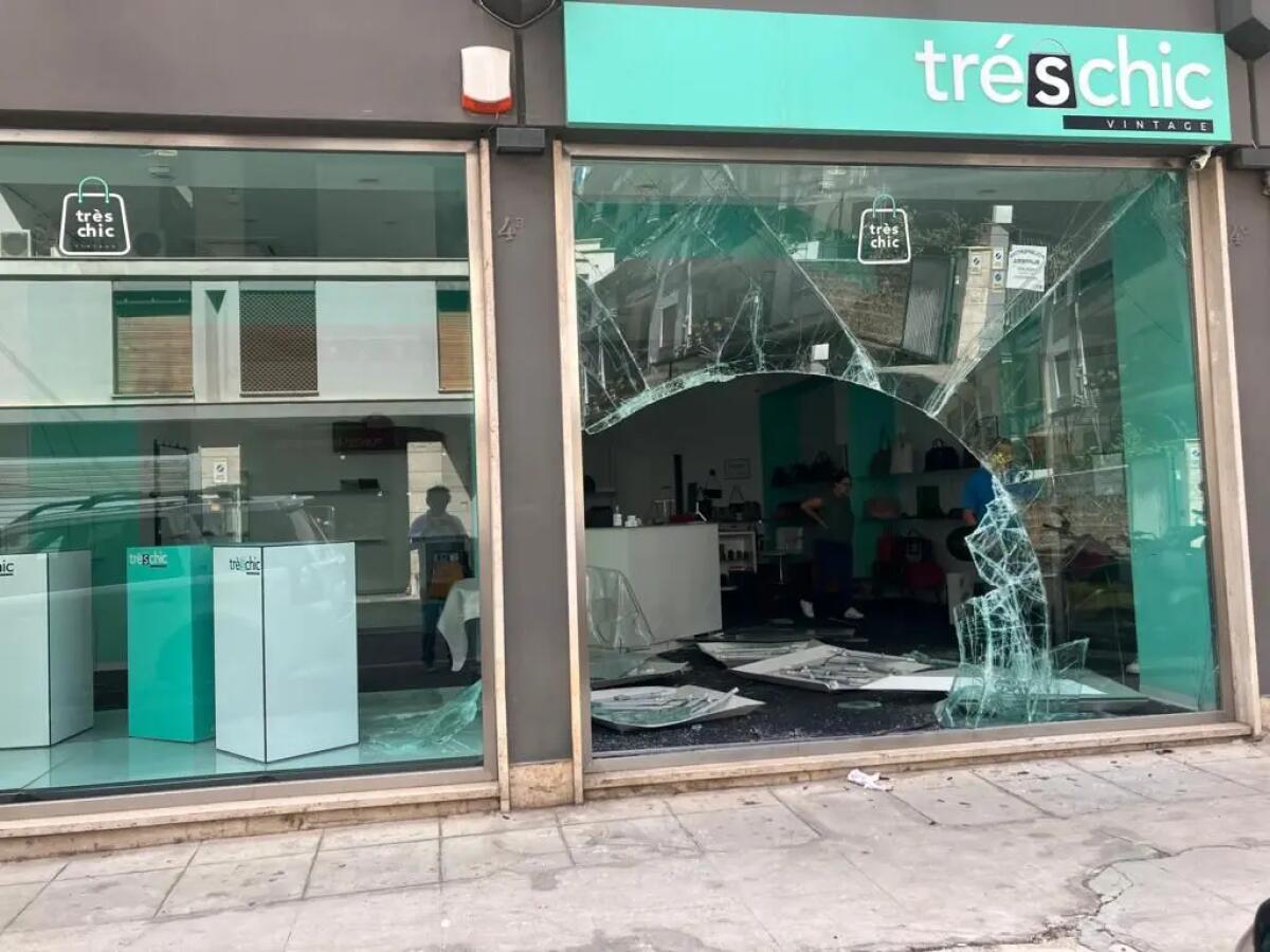 Nuovo colpo della banda spacca vetrine a Palermo - 