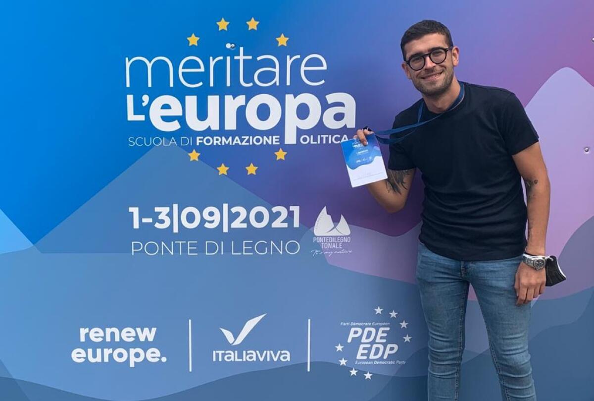 Perna unico under 30 nella scuola "Meritare l'Europa", "politica non è qualcosa di astratto" - 