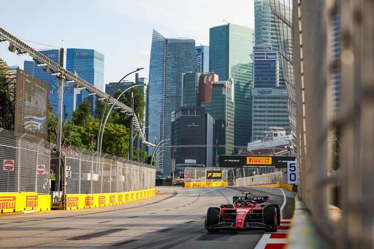 Venerdì rosso a Singapore, Ferrari in testa nelle libere - 