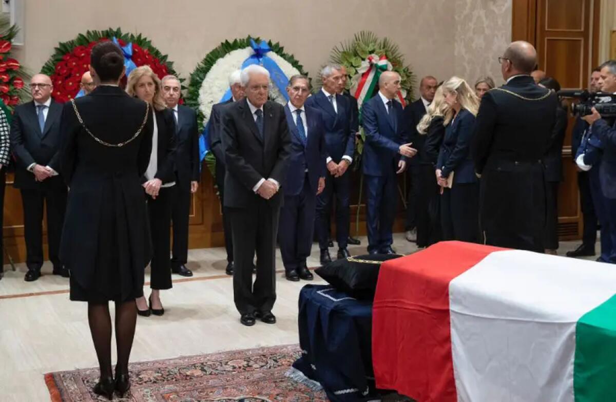 Napolitano, camera ardente in Senato. Omaggio di Mattarella e Meloni - 