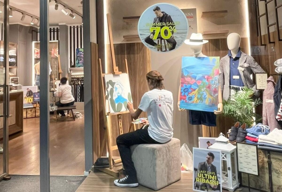 Musica e arte con gli studenti dell'Artistico nei negozi Diemme Company - 