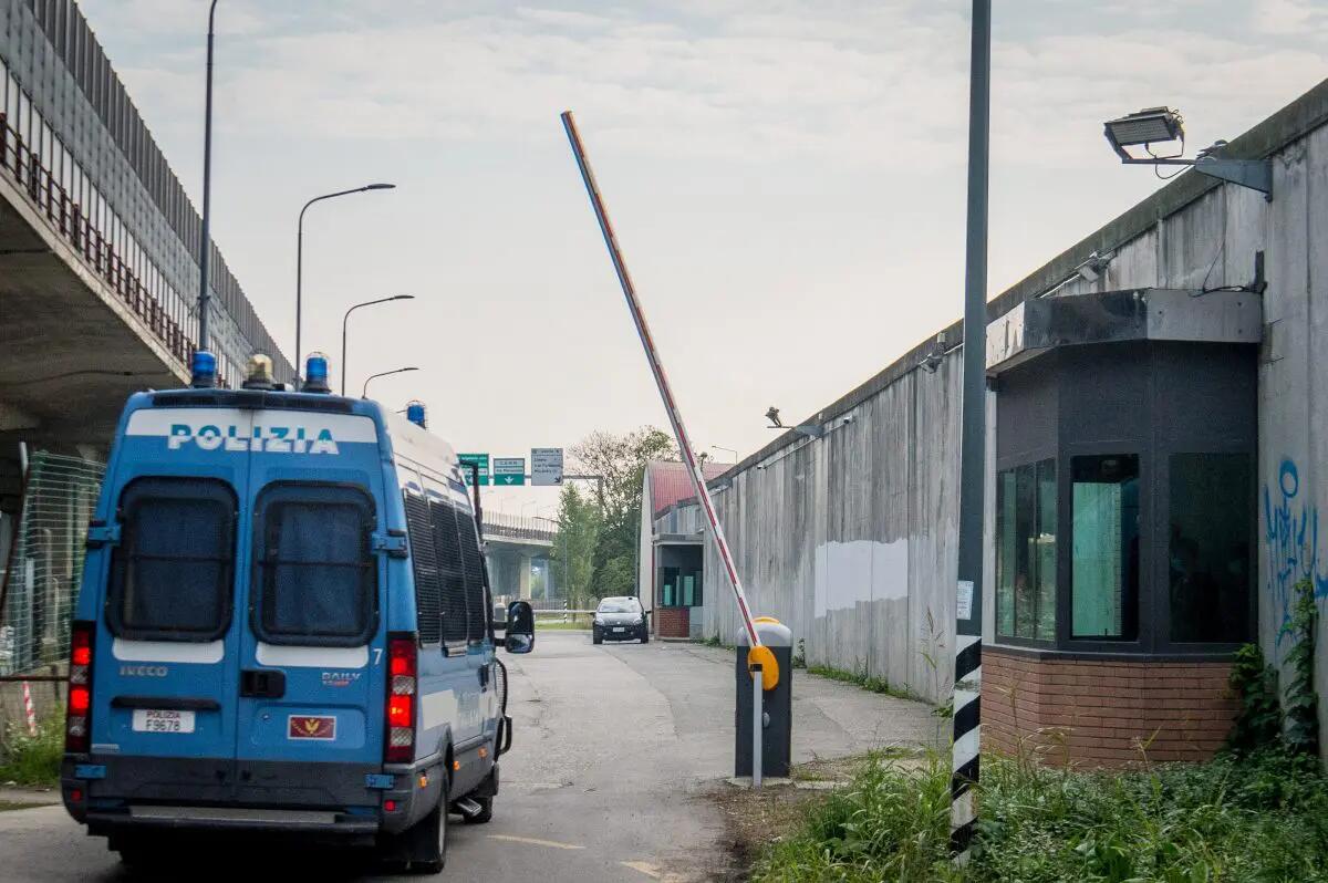 Migranti, fino a 18 mesi nei Centri di Permanenza per il Rimpatrio - 