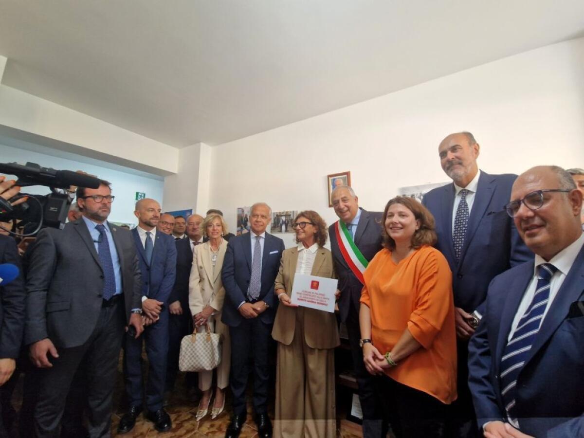 Piantedosi a Palermo per la consegna di un bene confiscato alla mafia - 