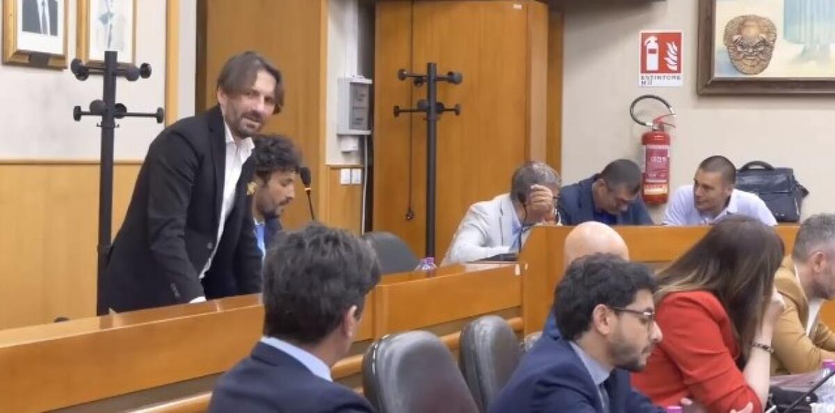 "Centrodestra vuole l'università", Pellegrino: "Sindaco dove troverà fondi per Macchitella lab?" - Pellegrino in aula consiliare