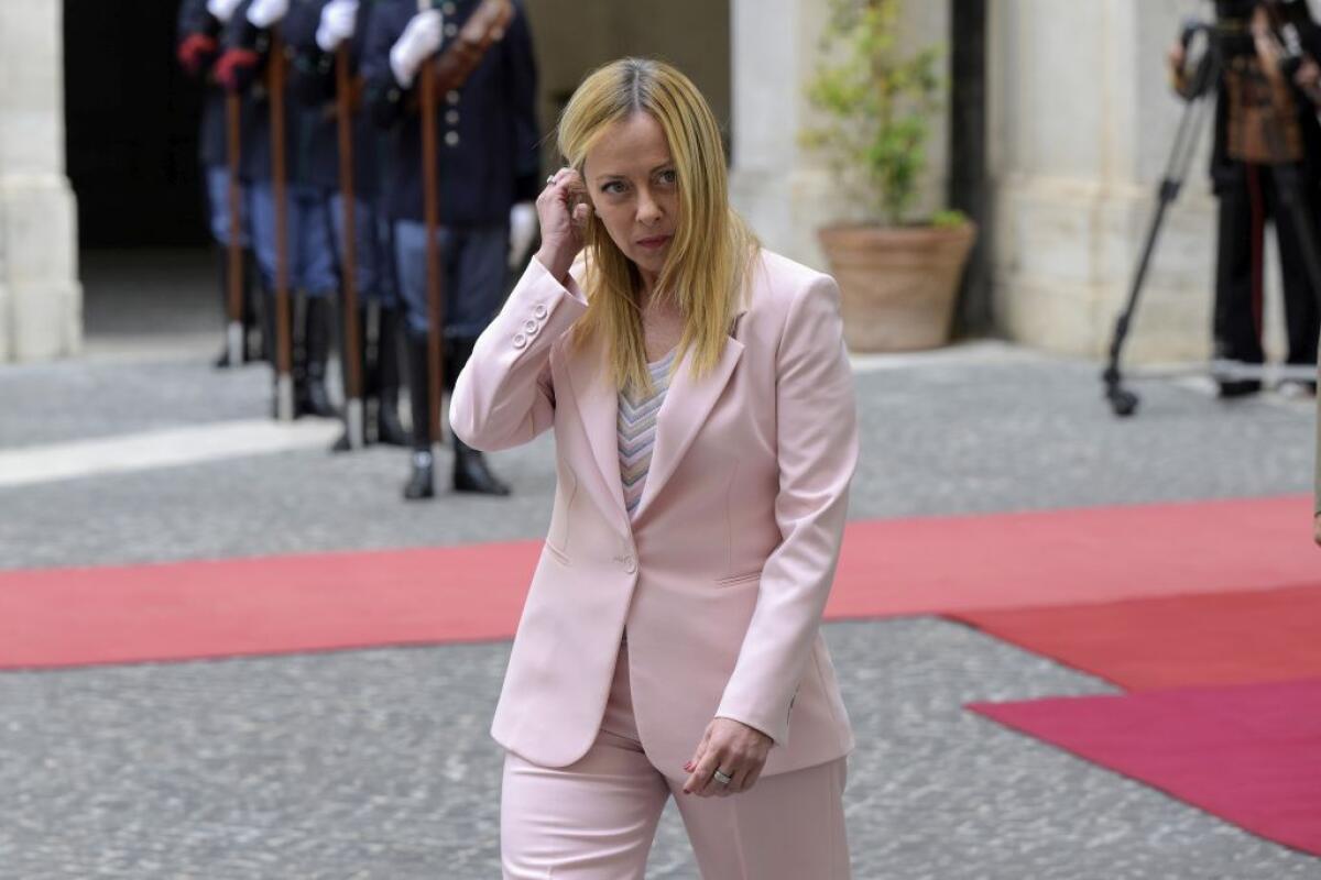 Immigrazione, Meloni “Non permetterò che Italia sia campo profughi Ue” - 