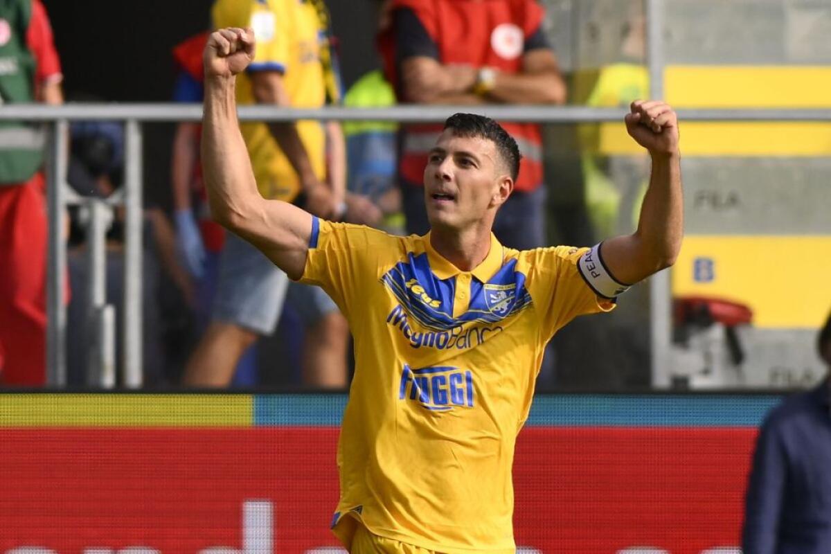 Pinamonti illude il Sassuolo, il Frosinone rimonta e vince 4-2 - 