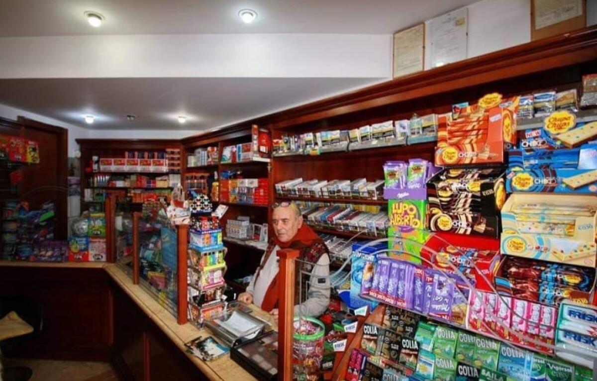 Uno degli esercenti storici del centro non c'è più: deceduto Alfonso Falauto - Falauto in una foto di Franco Cerniglia