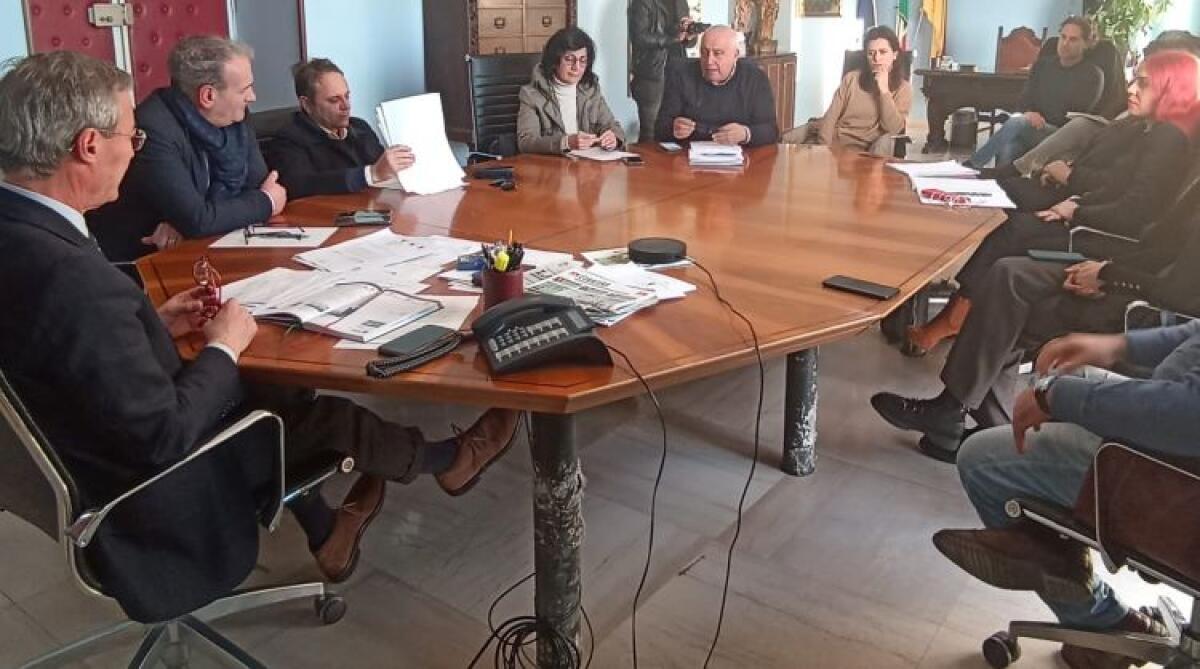 Unione Comuni per i finanziamenti, bisogna accelerare: Zuccalà scrive a Greco - Una riunione sui finanziamenti