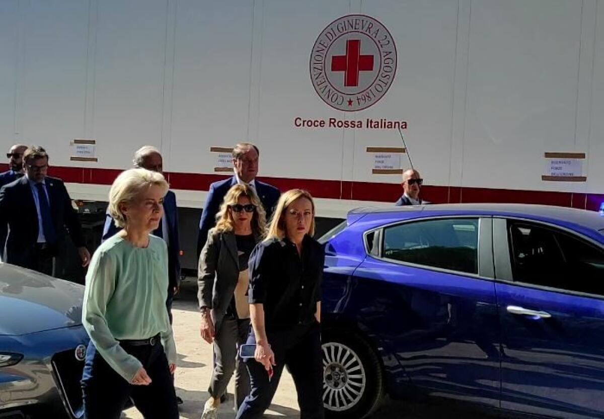 Meloni e Von der Leyen a Lampedusa. Premier “Ce la mettiamo tutta” - 