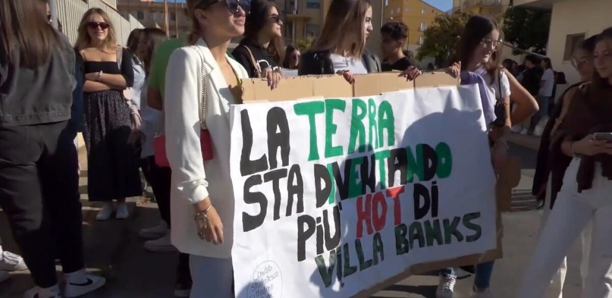 Tornano in piazza i giovani di "Fridays for future" - 